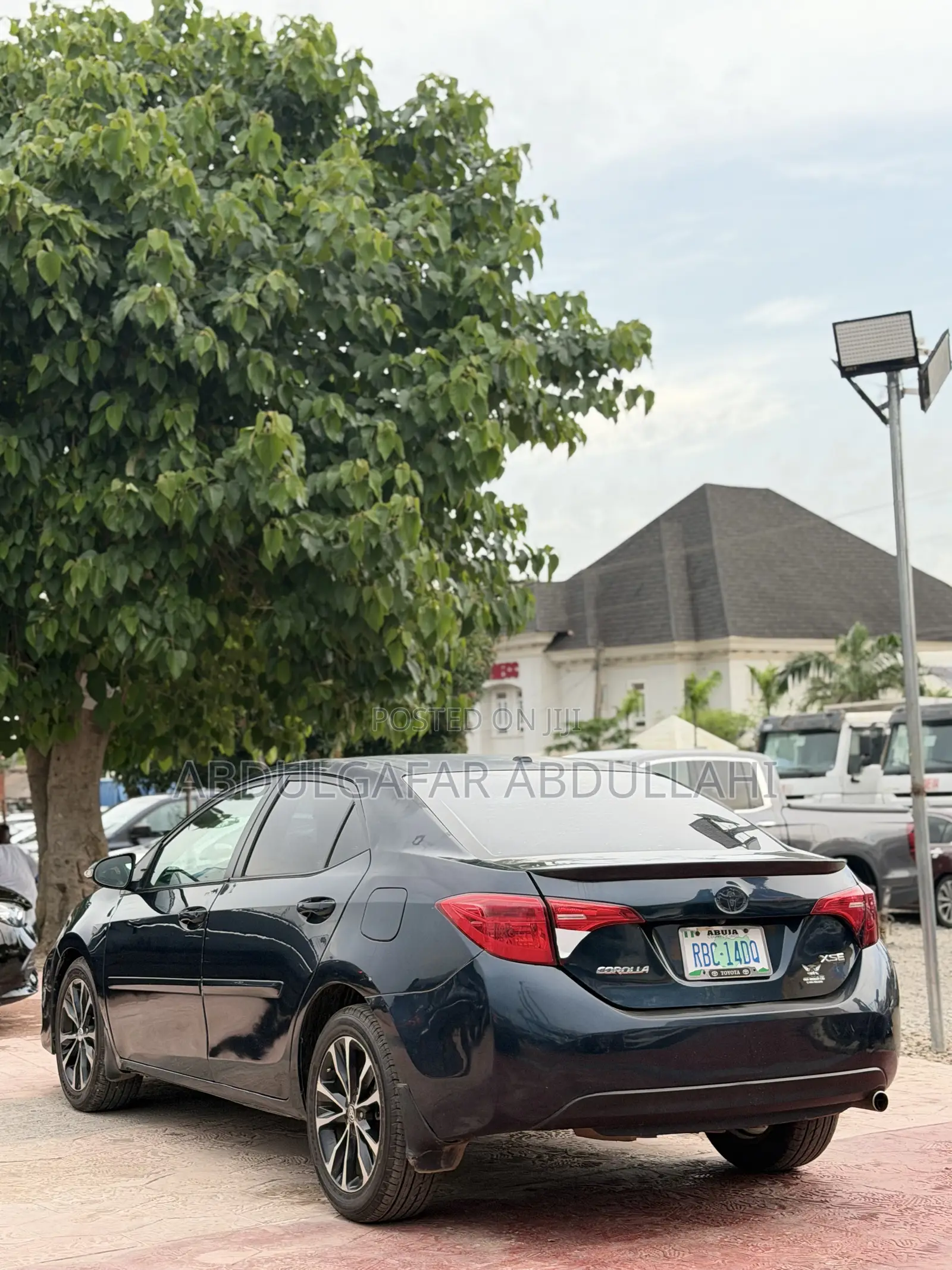 Toyota Corolla XSE 4dr Sedan (1.8L 4cyl CVT) 2017 Blue