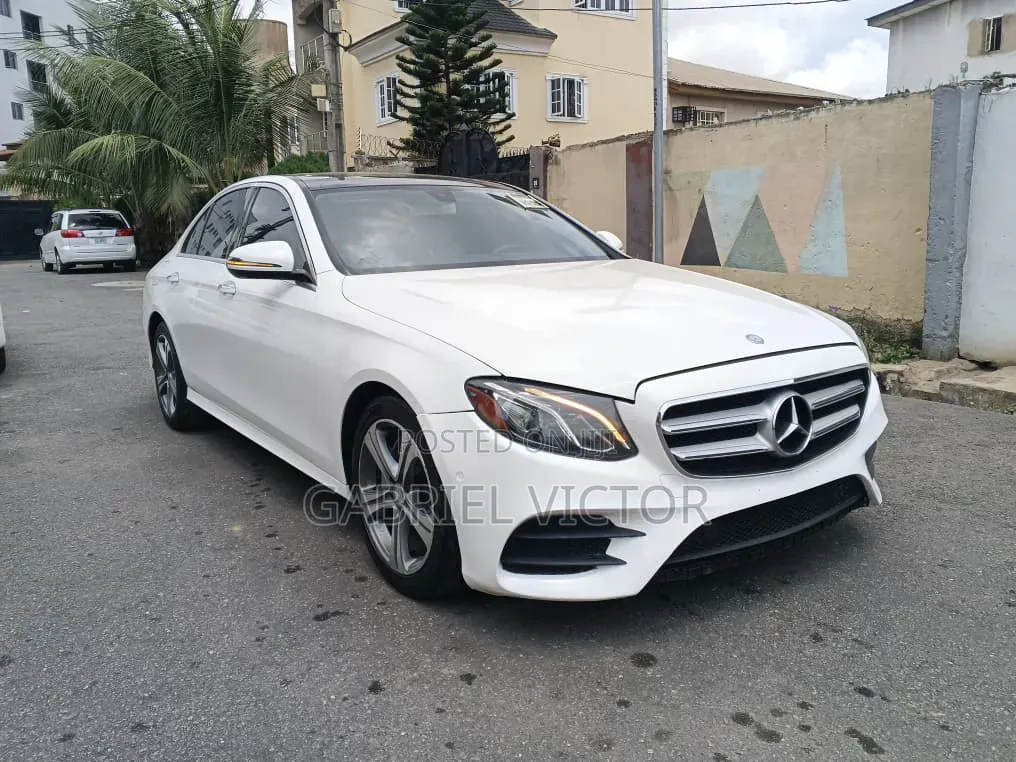 Mercedes-Benz E300 4Matic AWD Sedan (2.0L 4cyl 9A) 2017 White