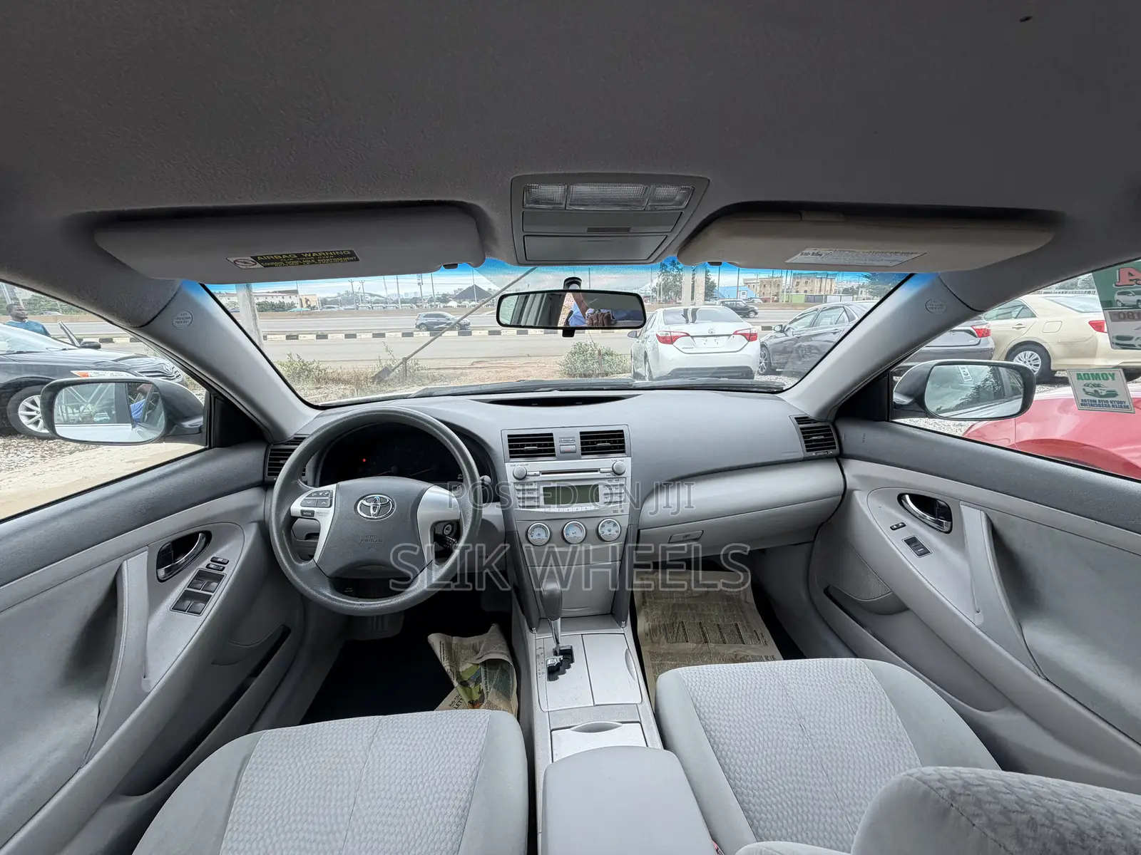 Toyota Camry LE 4dr Sedan (2.5L 4cyl 6AM) 2010 Silver
