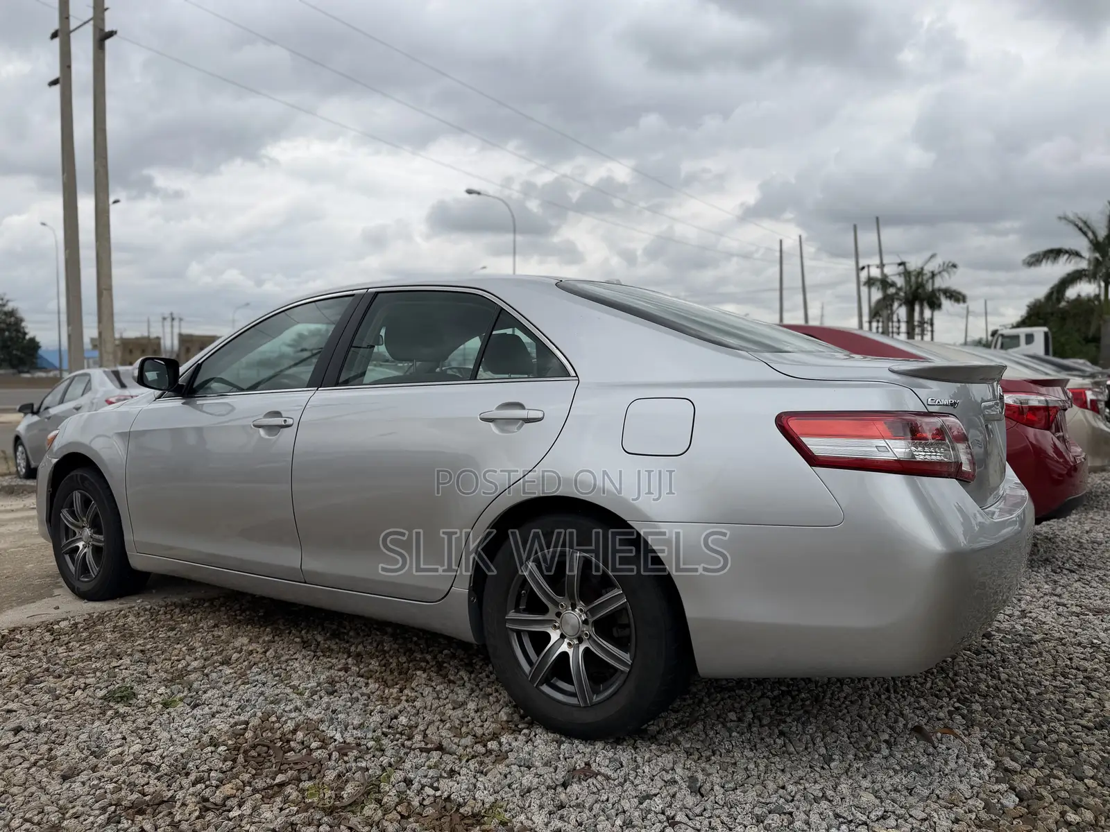Toyota Camry LE 4dr Sedan (2.5L 4cyl 6AM) 2010 Silver
