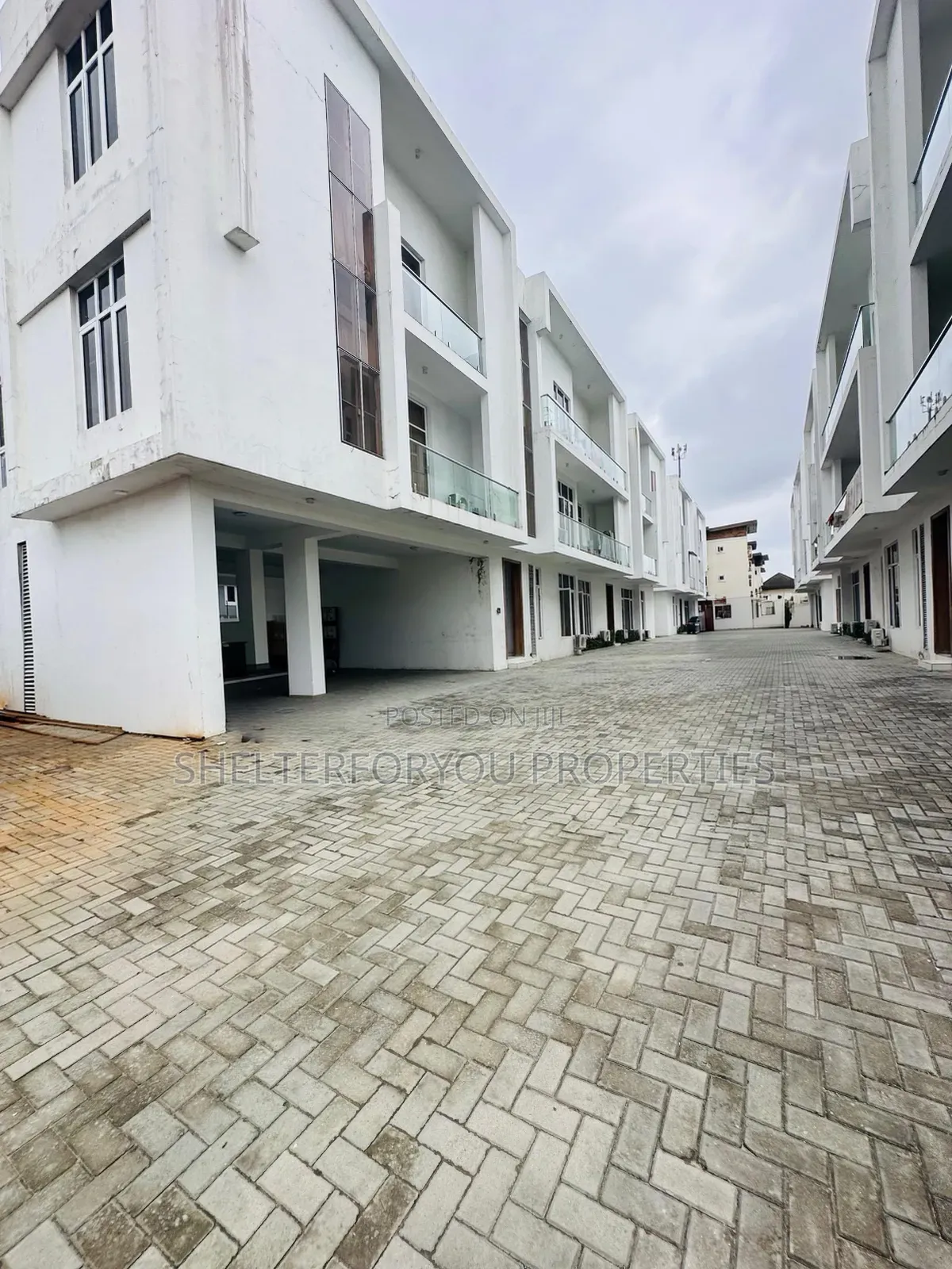Furnished 2bdrm Apartment in Lekki Expressway for rent