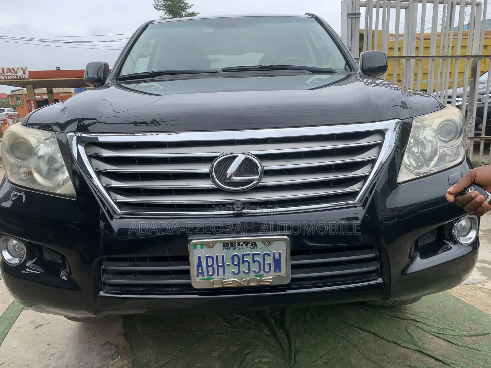 Lexus LX 570 2010 Black