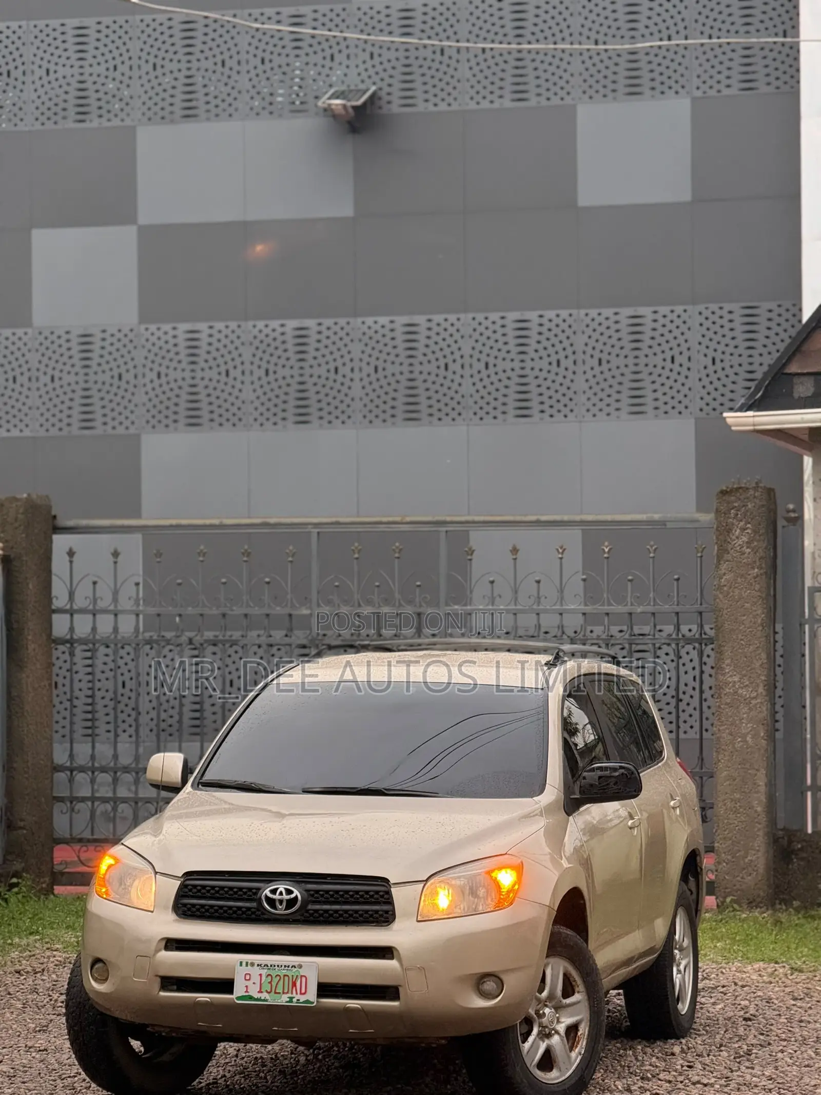 Toyota RAV4 2008 Gold