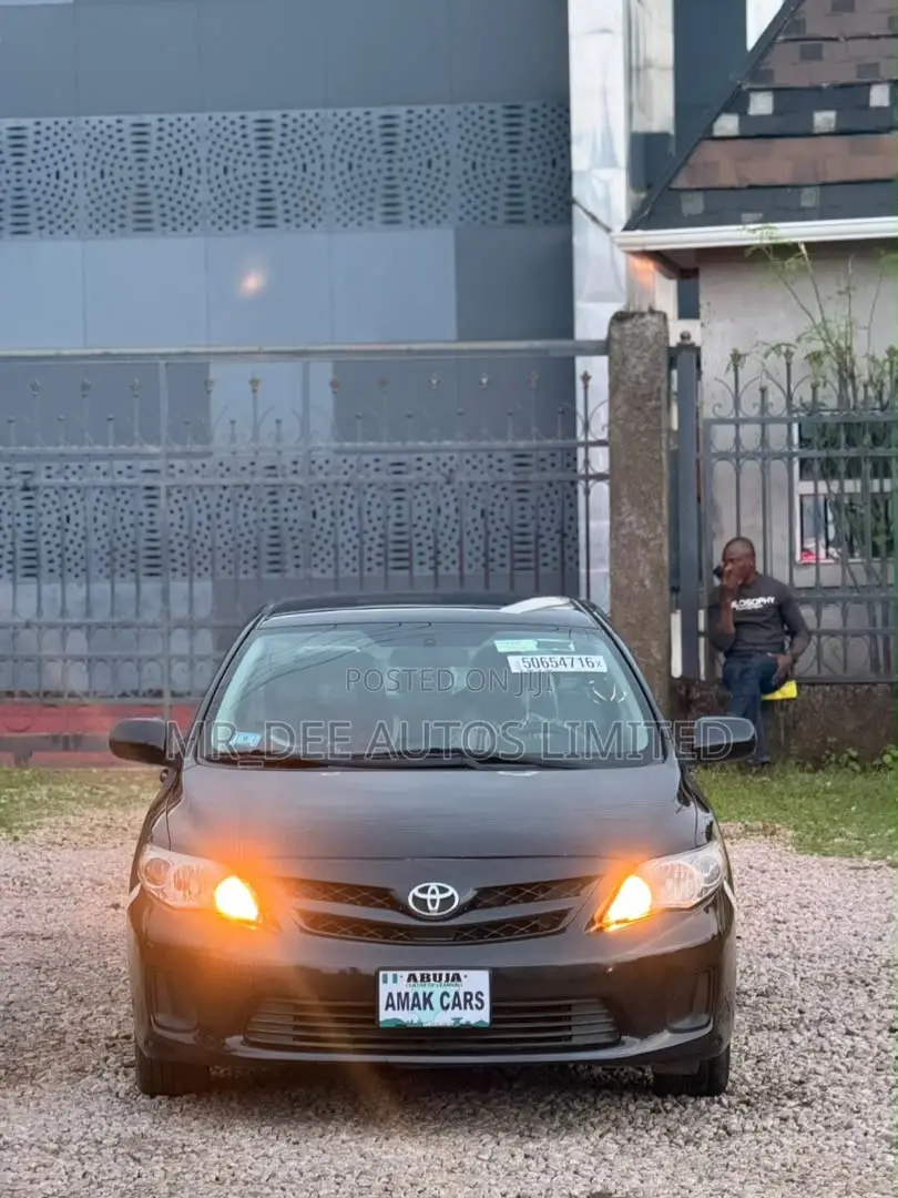 Toyota Corolla 2013 Black