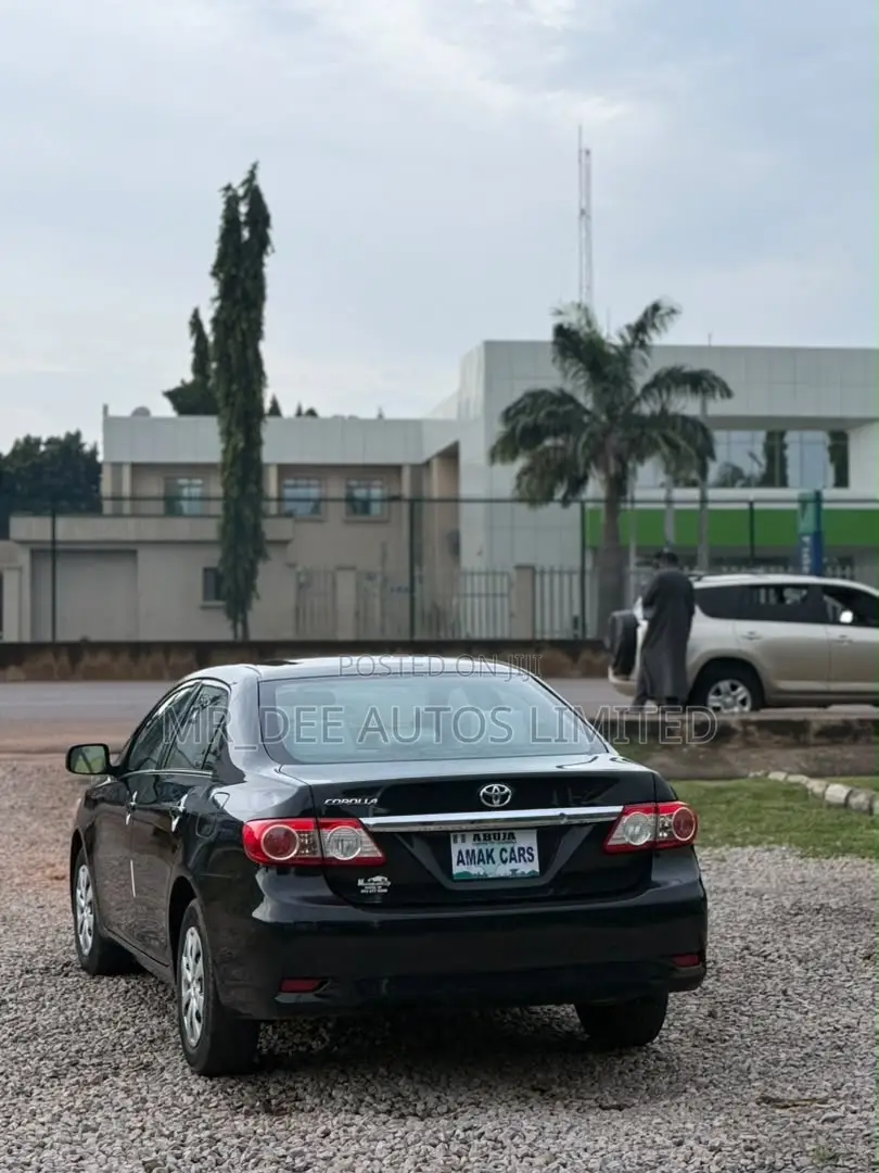 Toyota Corolla 2013 Black