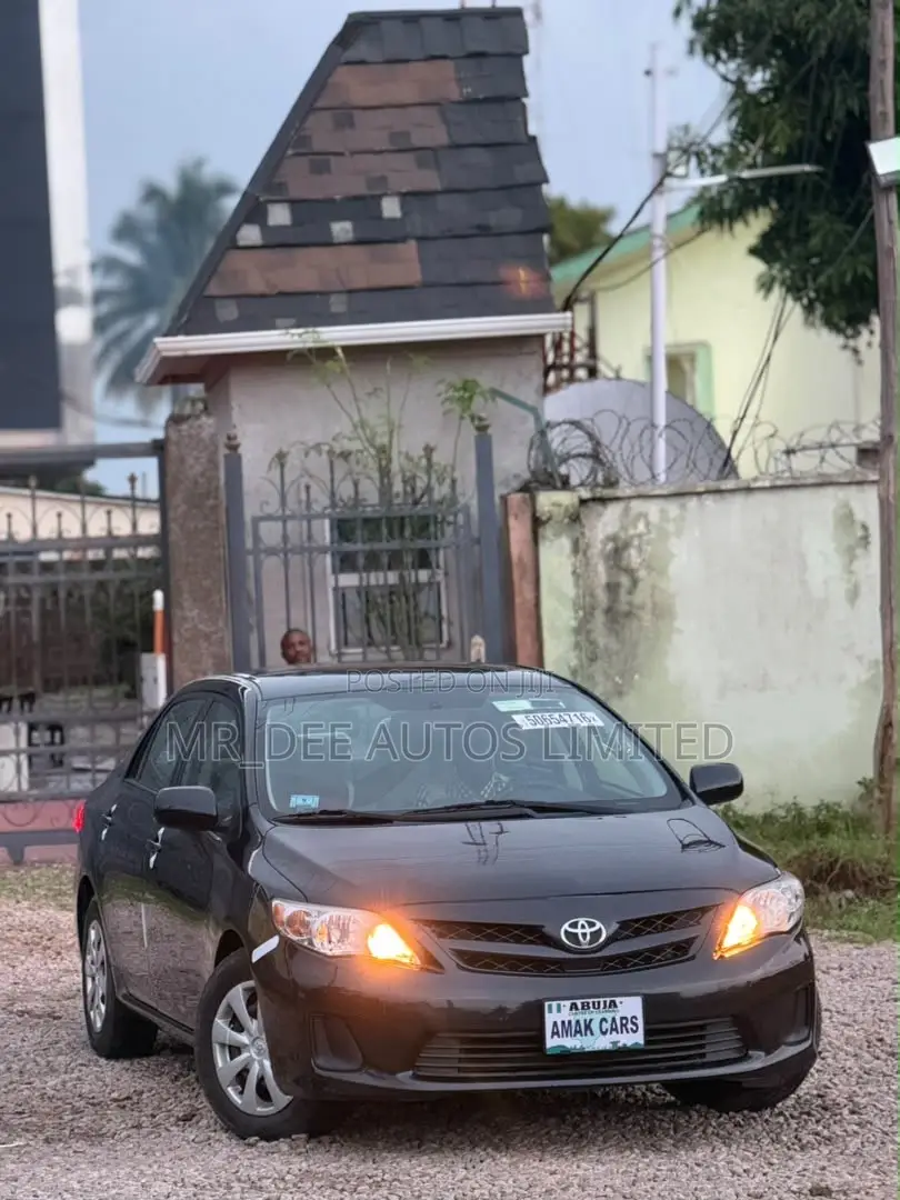 Toyota Corolla 2013 Black