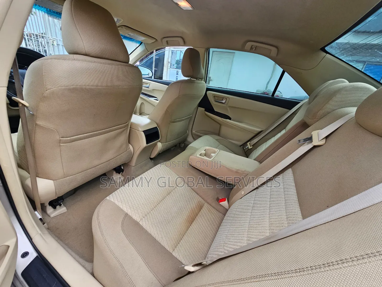 Toyota Camry LE 4dr Sedan (2.5L 4cyl 6A) 2015 Gold