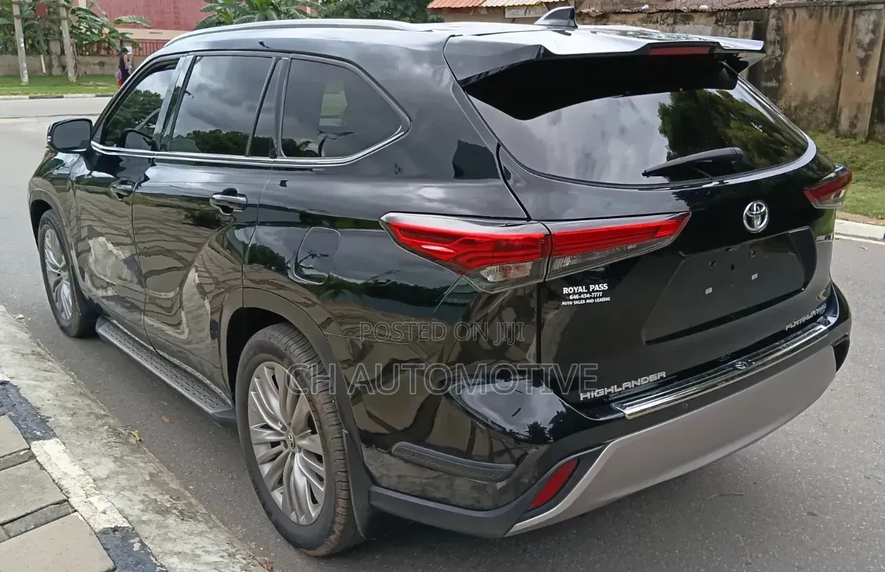 Toyota Highlander Platinum 2022 Black