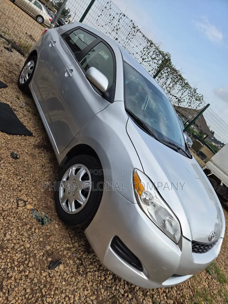 Toyota Matrix S Hatchback AWD (2.4L 4cyl 4A) 2010 Silver