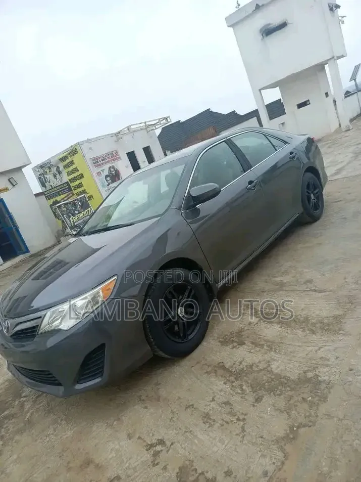 Toyota Camry 2013 Gray
