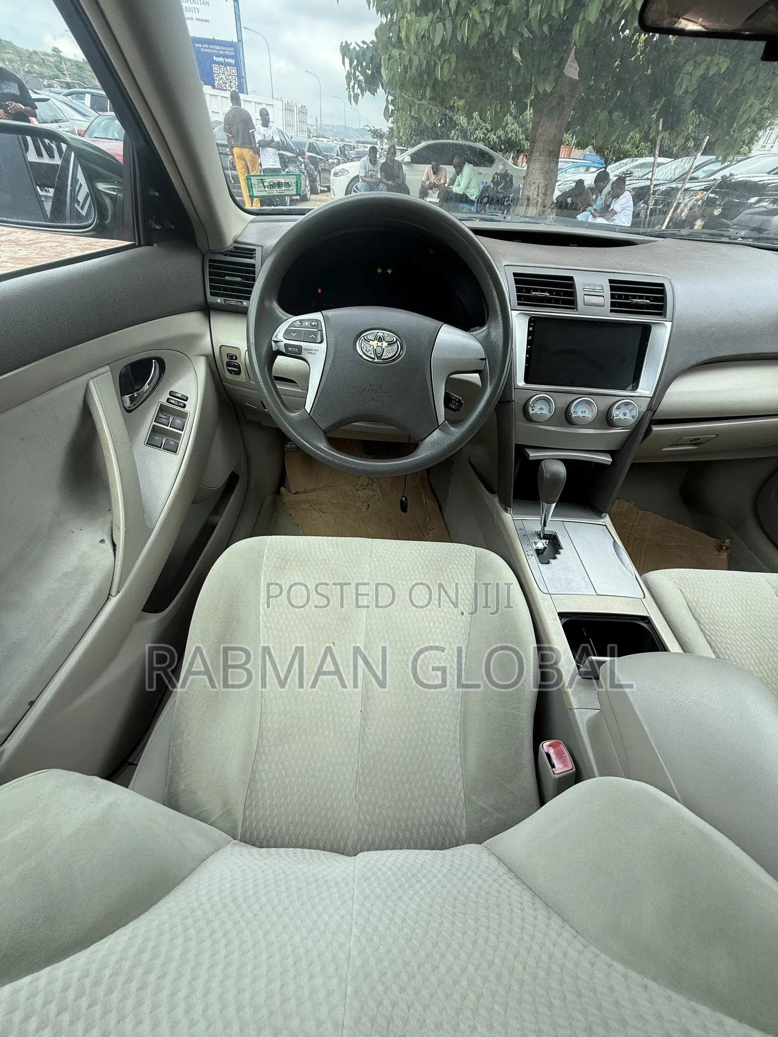 Toyota Camry LE 4dr Sedan (2.5L 4cyl 6AM) 2010 Gray