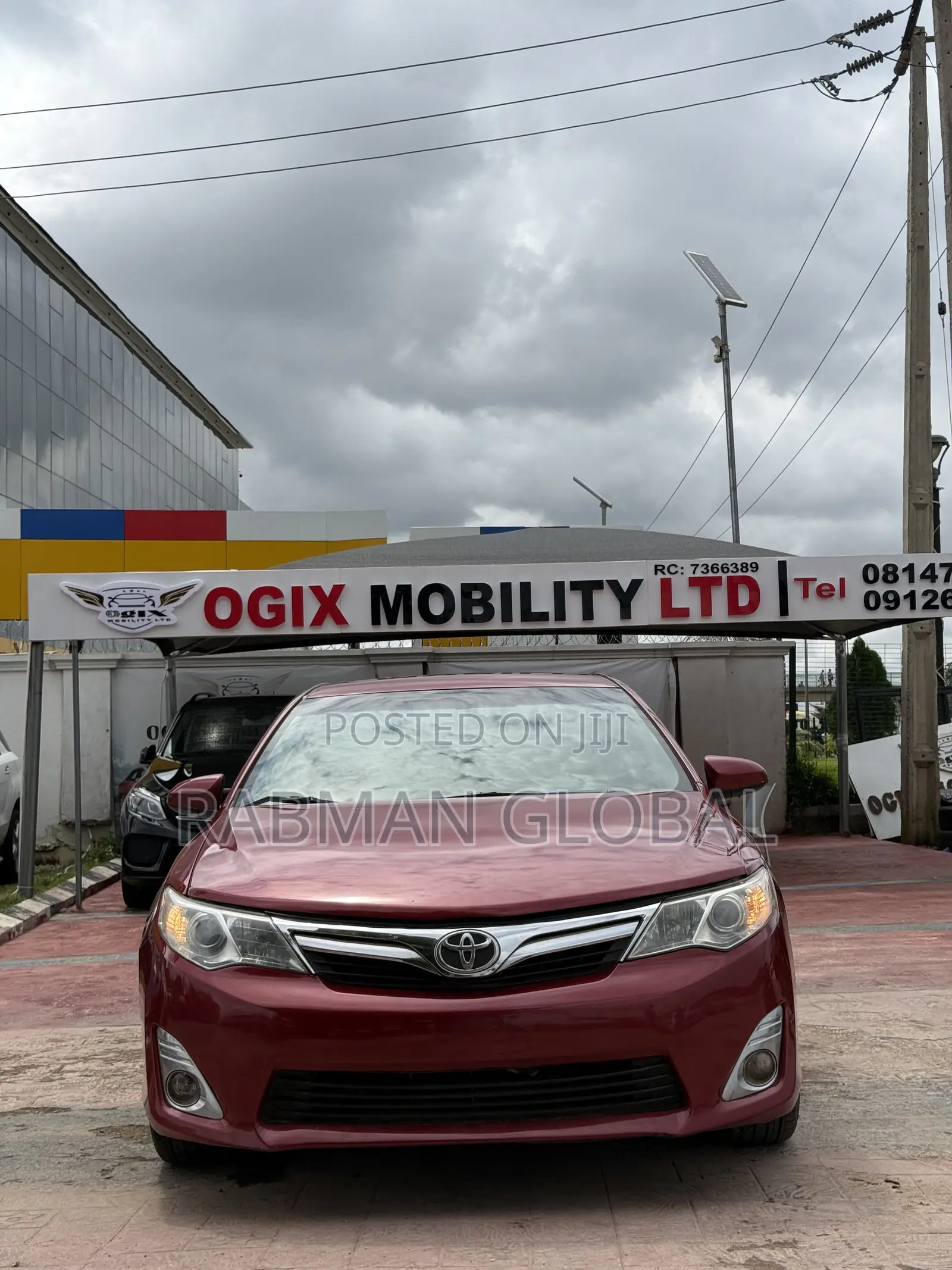 Toyota Camry LE 4dr Sedan (2.5L 4cyl 6A) 2013 Red