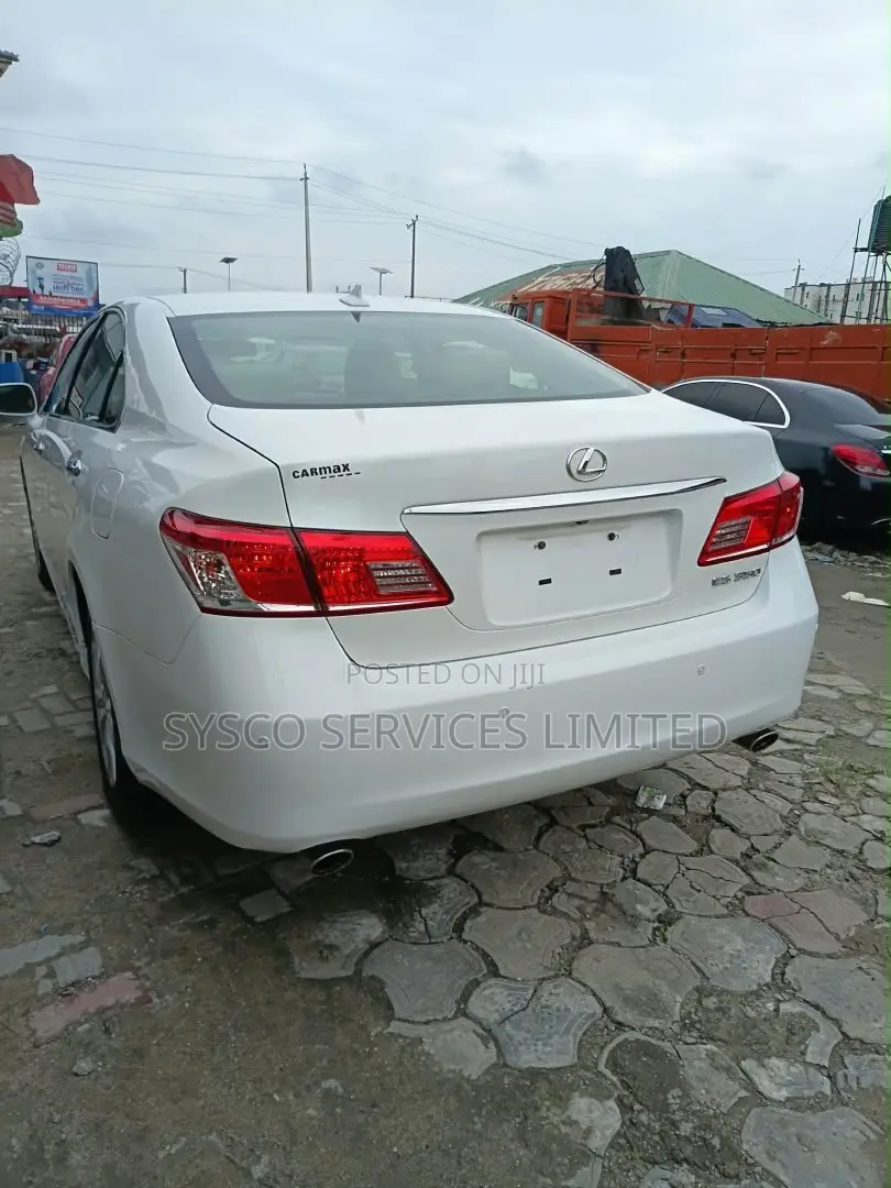 Lexus ES 2012 White