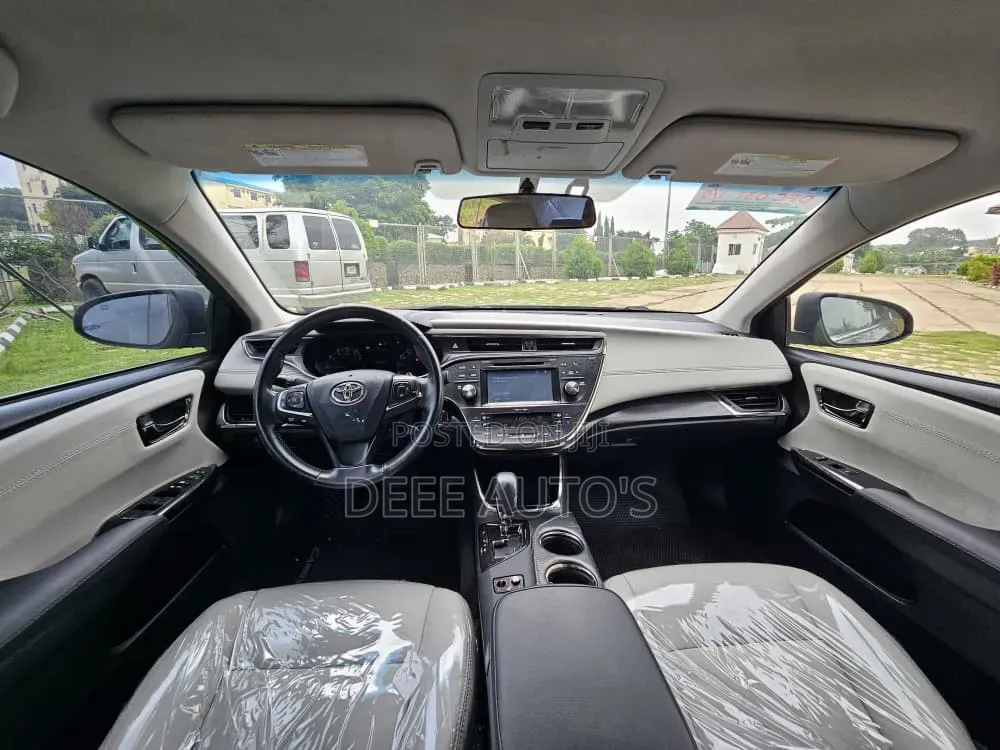 Toyota Avalon XLE Premium Sedan FWD (3.5L 6cyl 6A) 2013 Gray