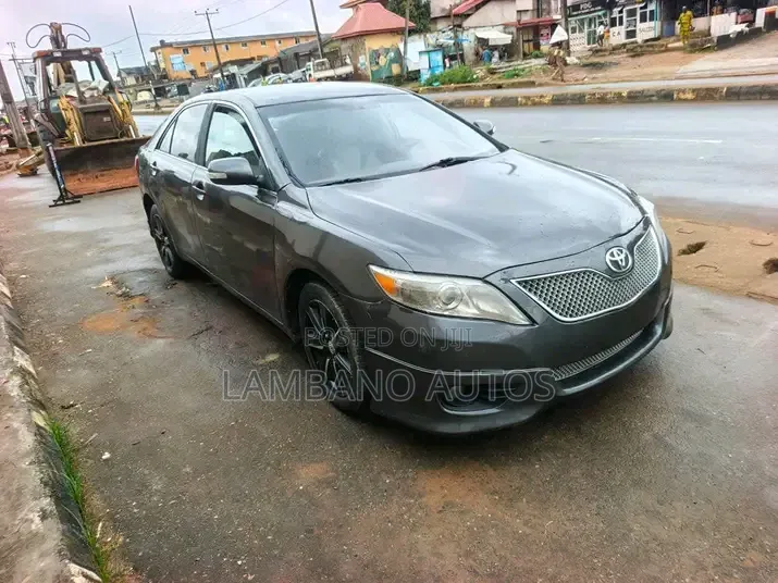 Toyota Camry 2009 Gray