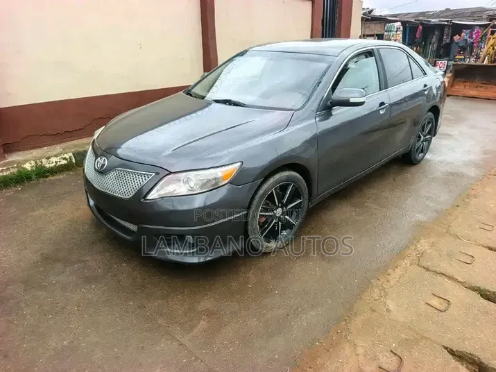 Toyota Camry 2009 Gray