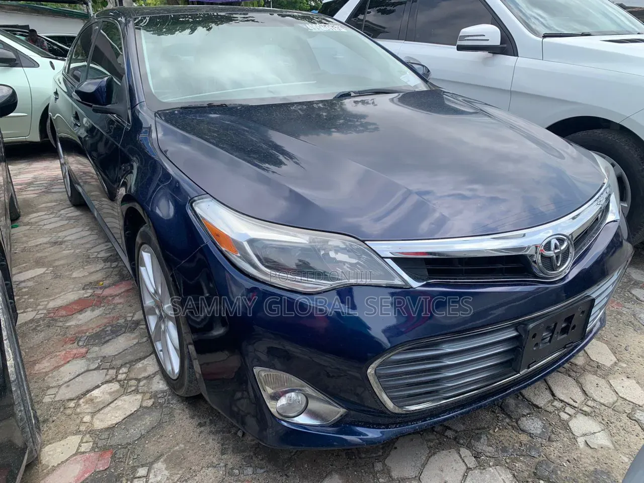 Toyota Avalon XLE Sedar FWD (3.5L 6cyl 6A) 2013 Blue