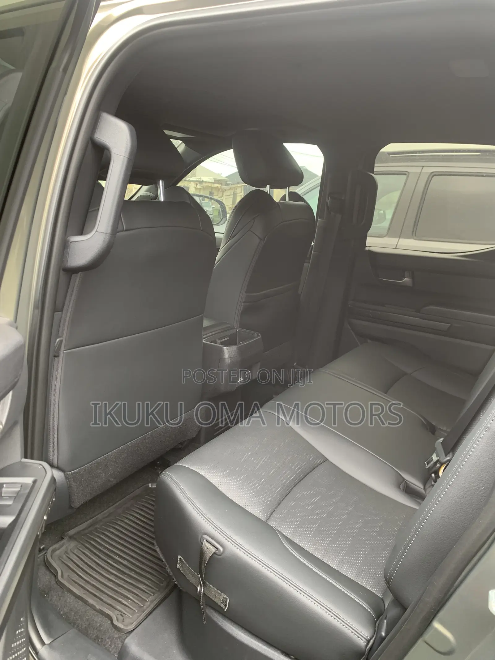 Toyota Tacoma 2024 Brown