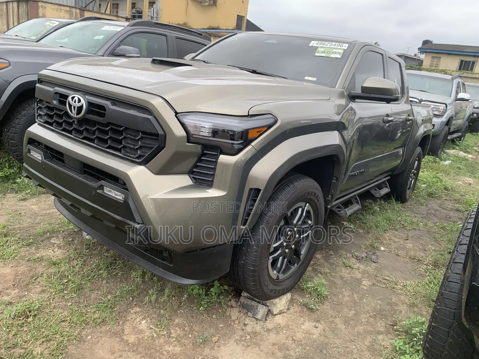 Toyota Tacoma 2024 Brown