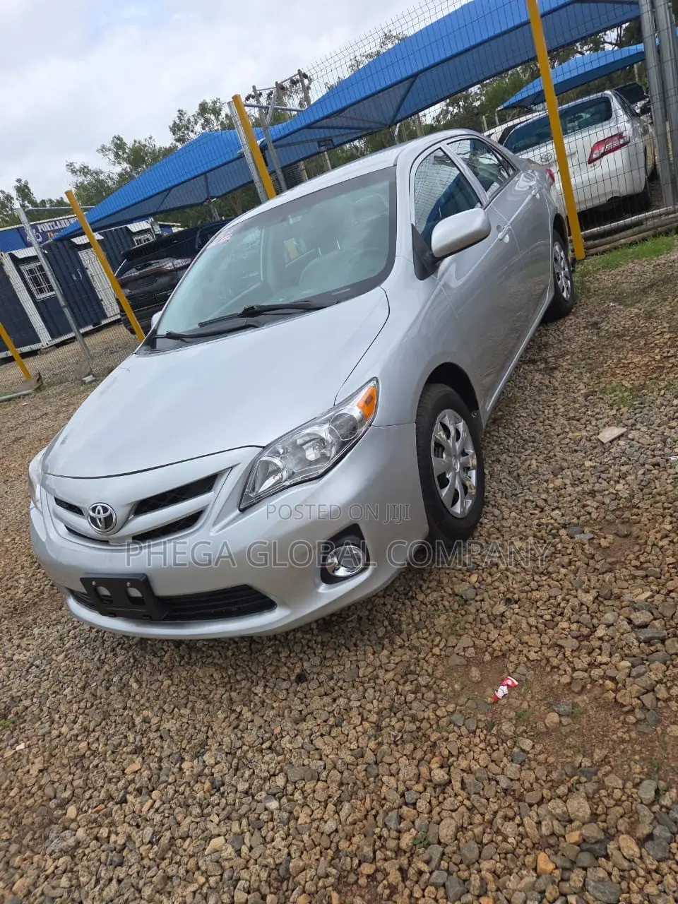 Toyota Corolla LE 4dr Sedan (1.8L 4cyl 4A) 2012 Silver
