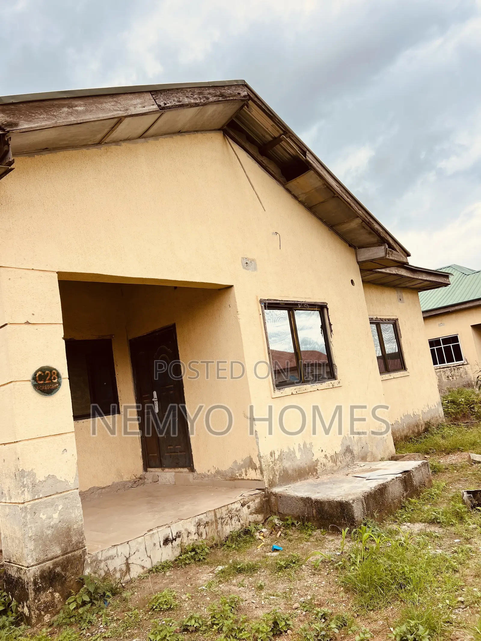 3bdrm Bungalow in Galadimawa for rent