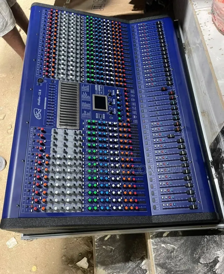 MSD 32-Channel Semi Digital Mixer