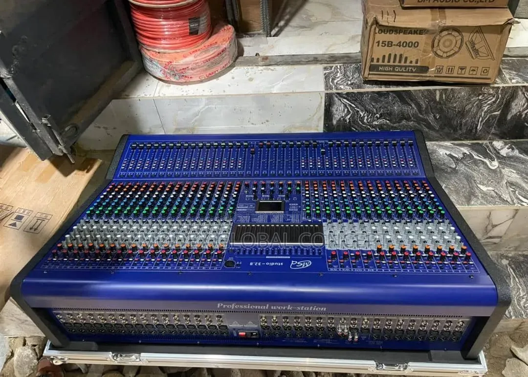 MSD 32-Channel Semi Digital Mixer