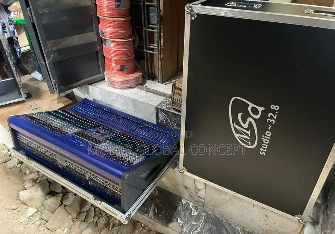MSD 32-Channel Semi Digital Mixer