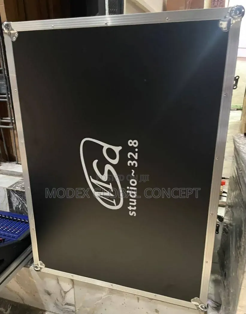 MSD 32-Channel Semi Digital Mixer