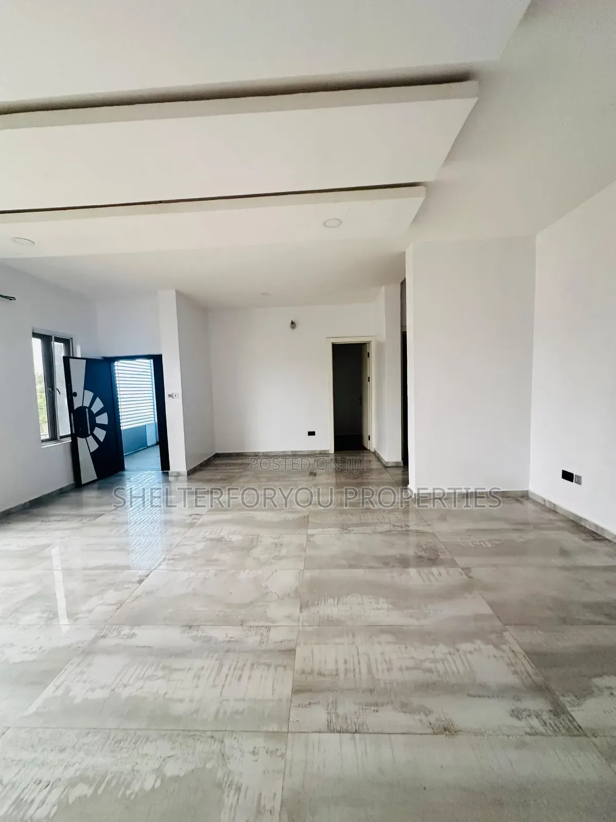 3bdrm Apartment in Lekki Expressway for rent