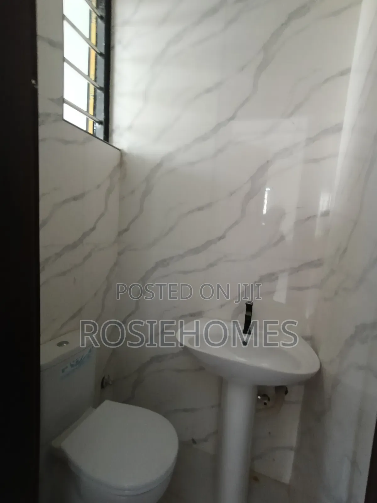 4bdrm Duplex in General Paints, Sangotedo for sale
