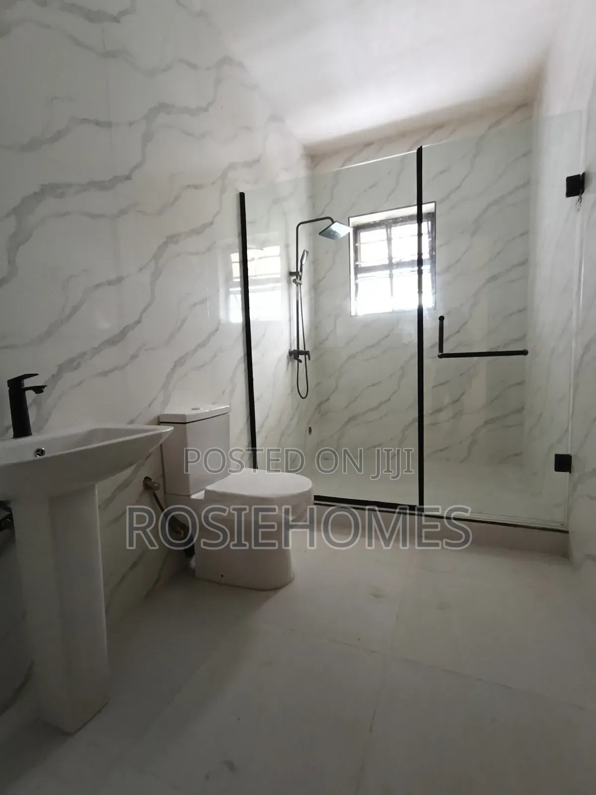 4bdrm Duplex in General Paints, Sangotedo for sale