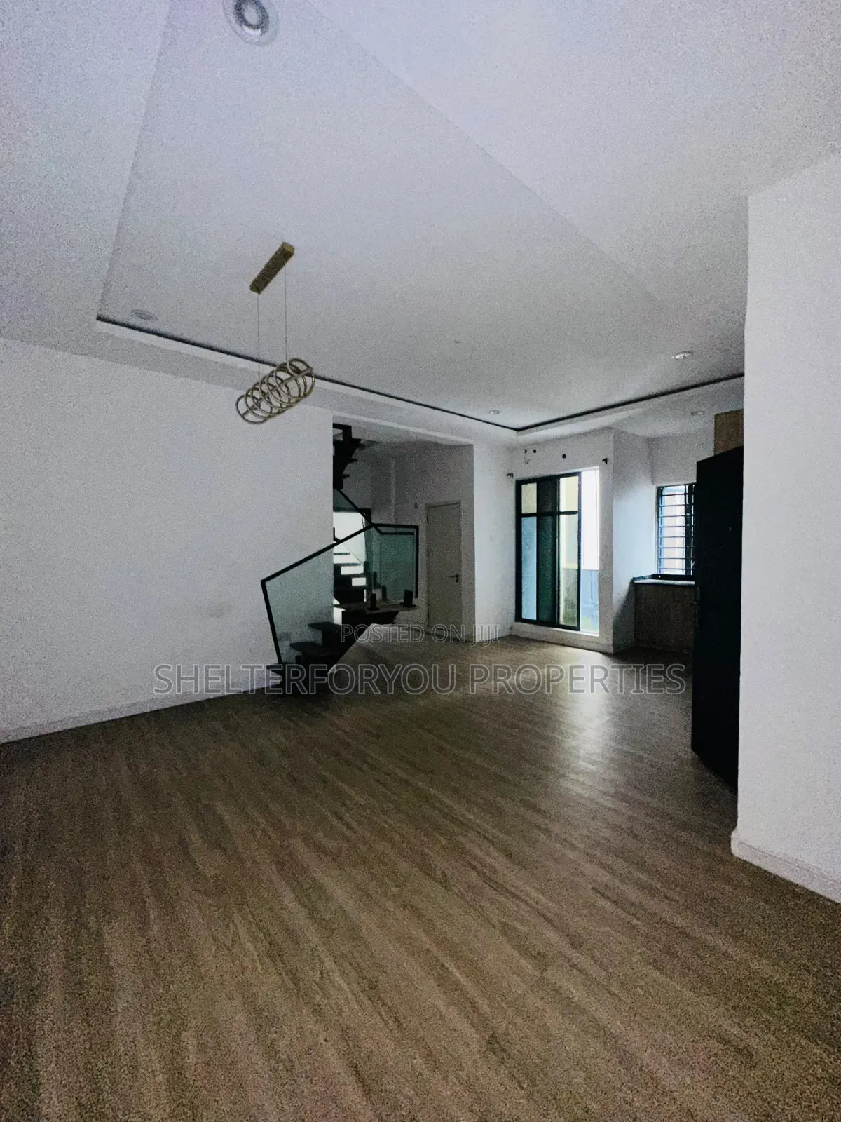 2bdrm Maisonette in Lekki Expressway for sale