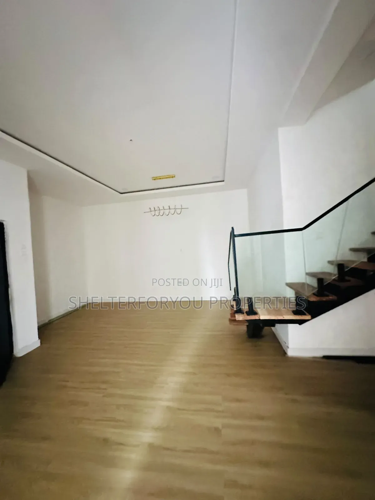 2bdrm Maisonette in Lekki Expressway for sale