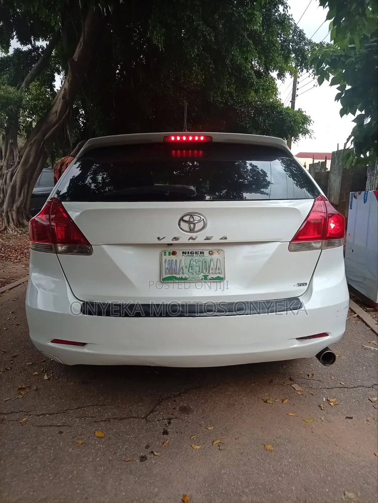 Toyota Venza 2010 White