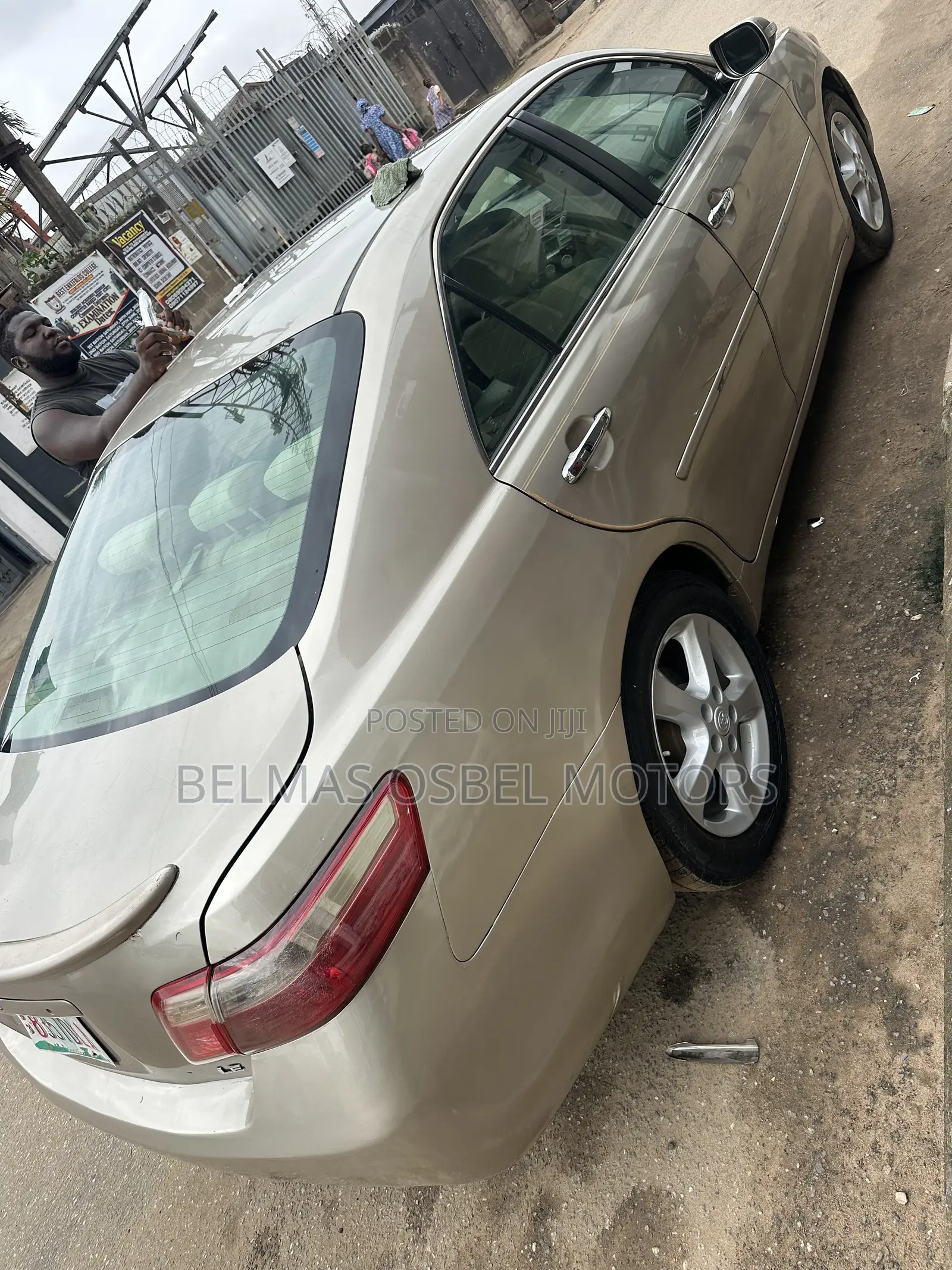 Toyota Camry LE 4dr Sedan (2.4L 4cyl 5A) 2008 Gold