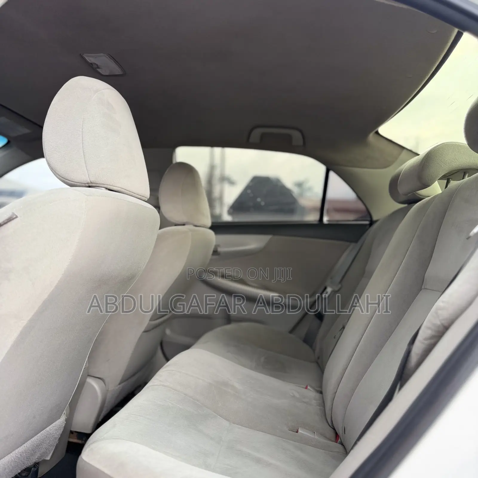 Toyota Corolla LE 4dr Sedan (1.8L 4cyl 4A) 2013 White