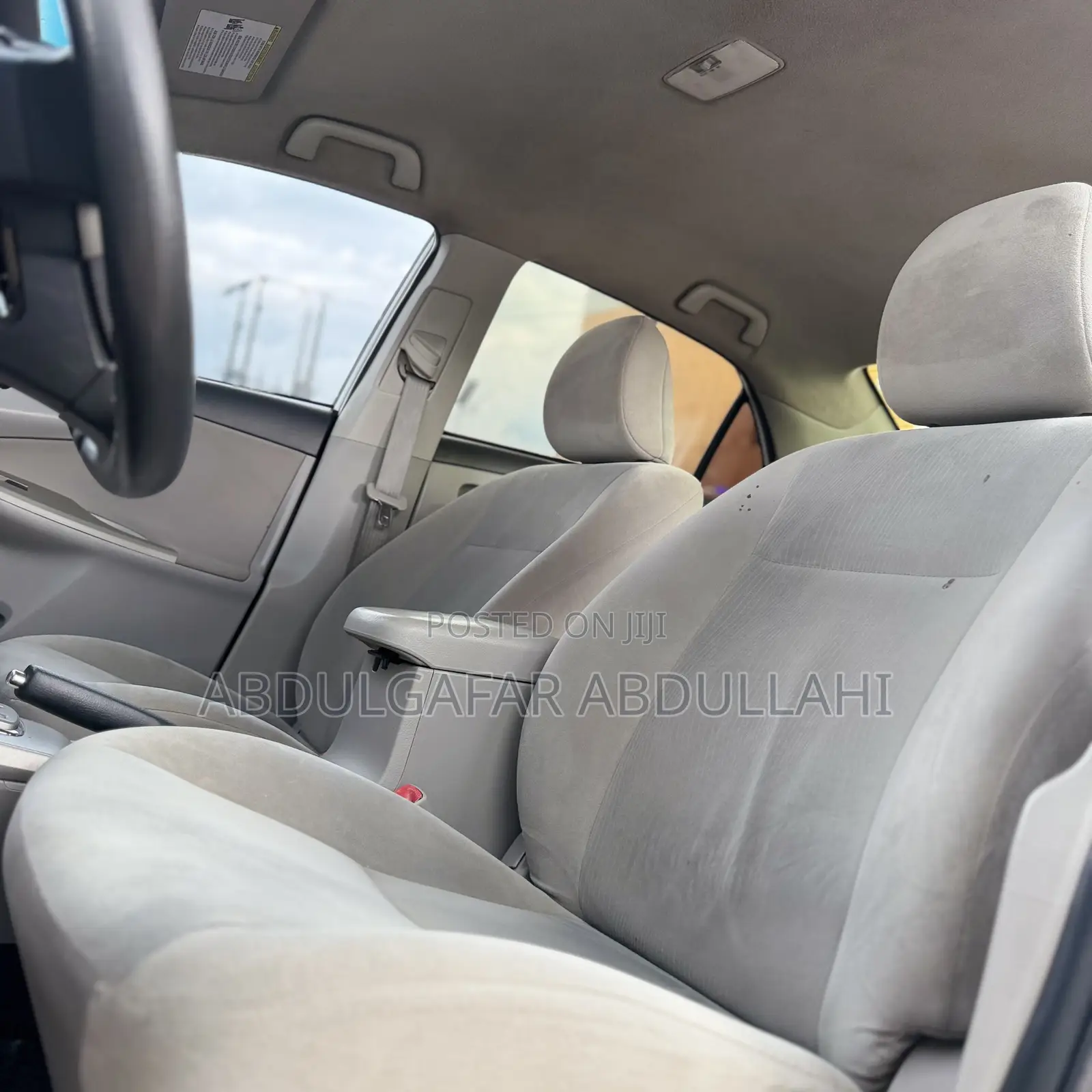 Toyota Corolla LE 4dr Sedan (1.8L 4cyl 4A) 2013 White