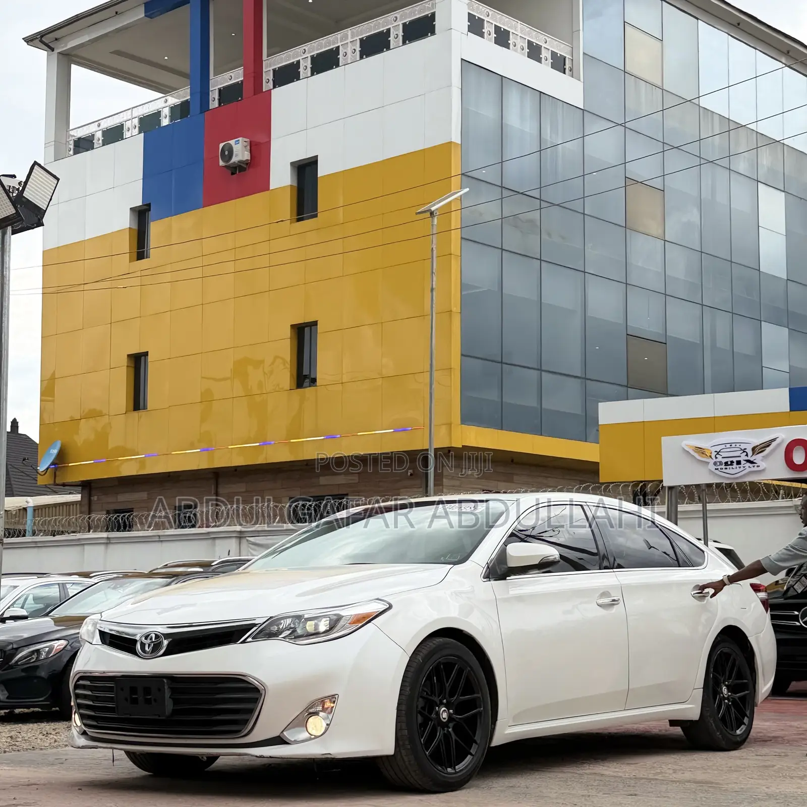 Toyota Avalon XLE Premium 4dr Sedan (3.5L 6cyl 6A) 2015 White