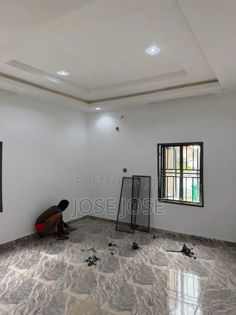 Furnished 3bdrm Block of Flats in Around Ochacho, Karmo for rent