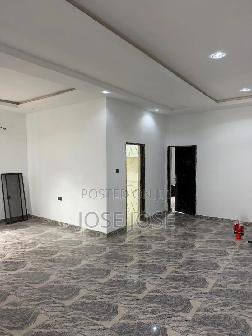 Furnished 3bdrm Block of Flats in Around Ochacho, Karmo for rent
