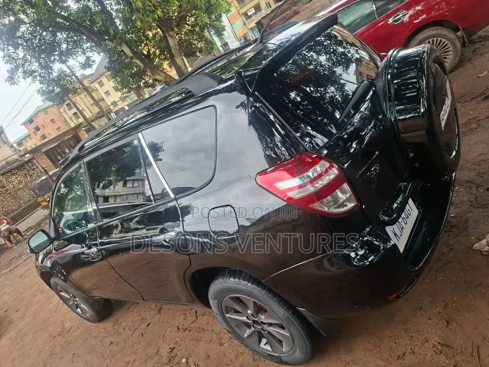 Toyota RAV4 2010 Black