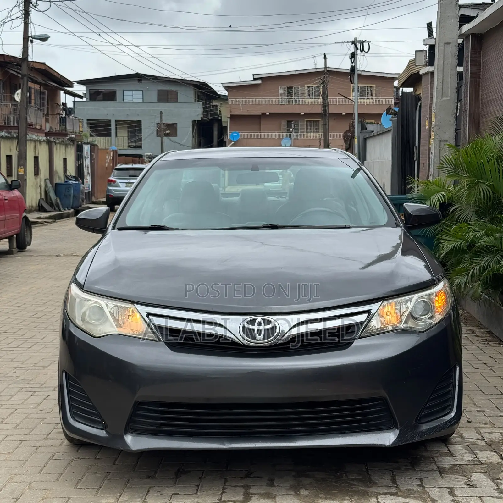 Toyota Camry LE 4dr Sedan (2.5L 4cyl 6A) 2013 Gray
