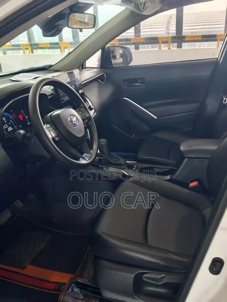 Toyota Corolla LE 2024 White