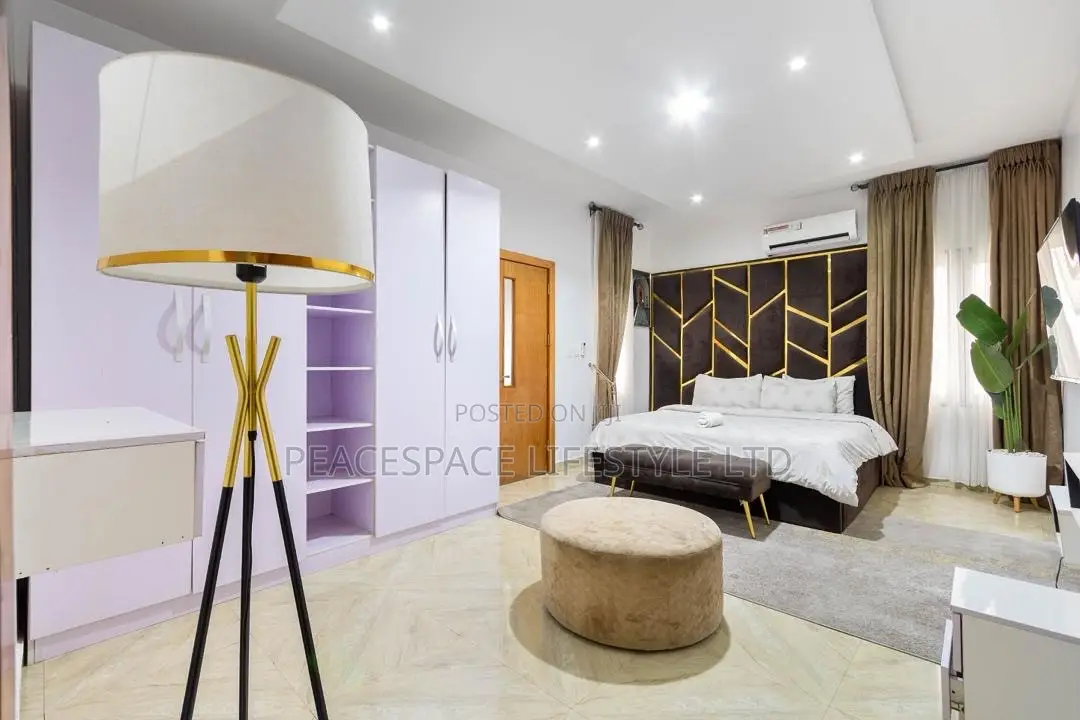 Luxury 3-Bedroom Apartment With Gym Swimming — Lekki Phase 1
