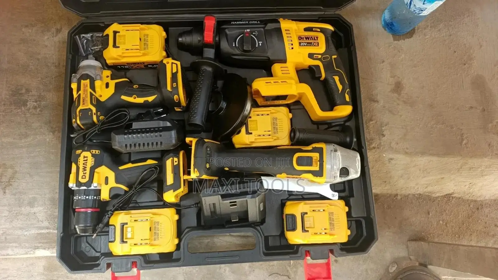Drilling Dewalt 4-in-1 Cordless Power Tool
