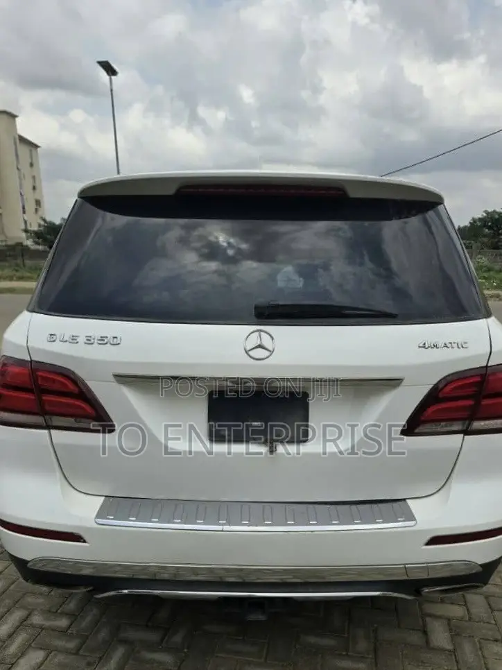 Mercedes-Benz GLE-Class 2016 White