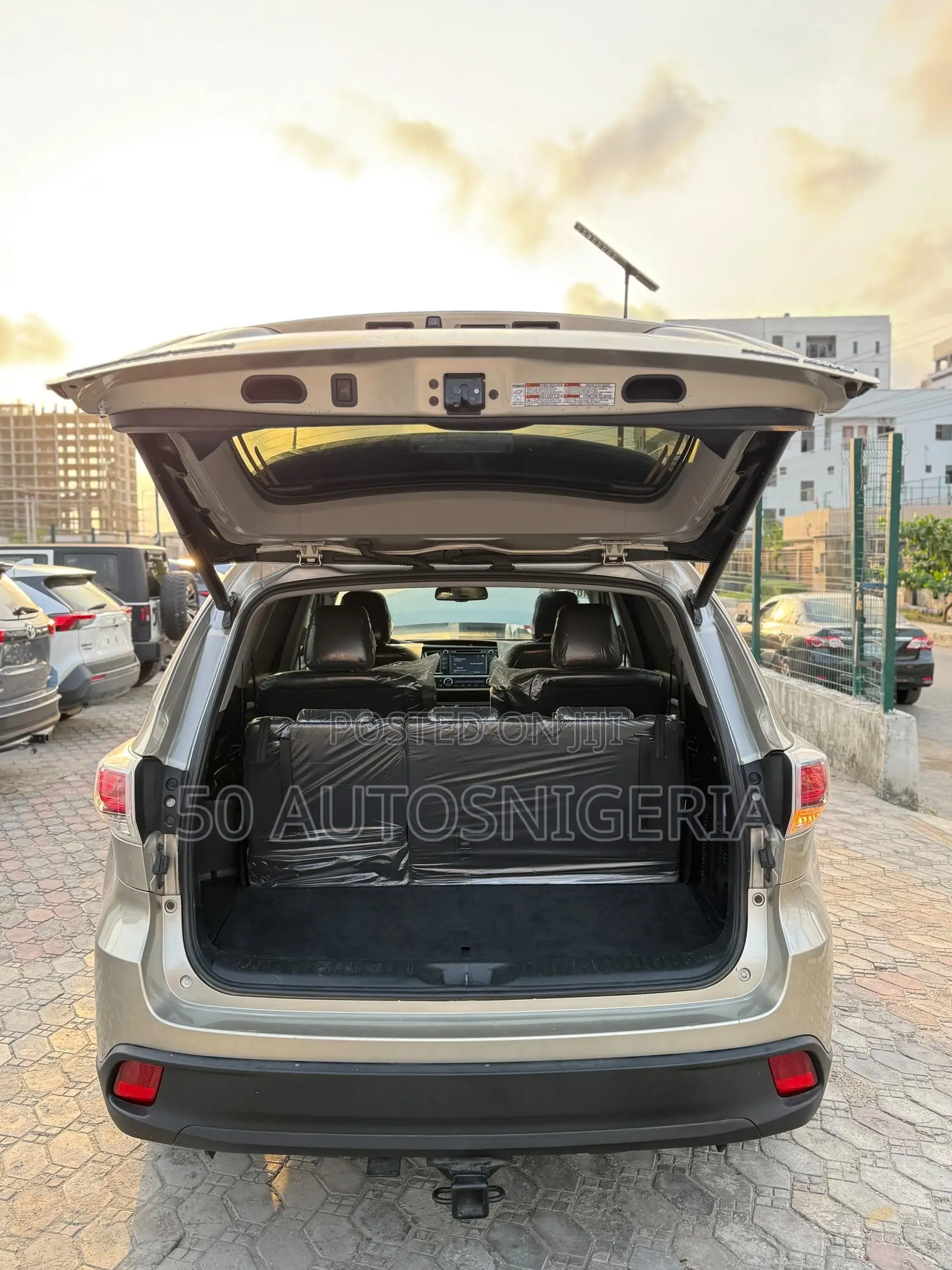 Toyota Highlander 2016 Gold