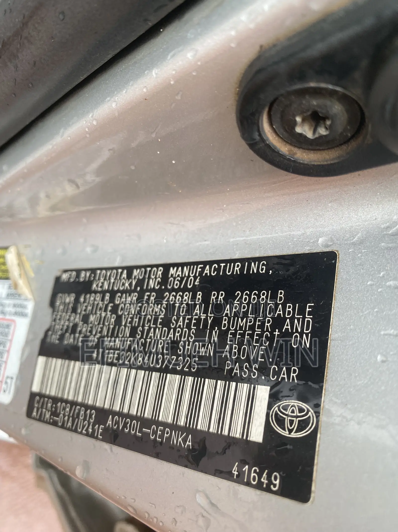 Toyota Camry LE 4dr Sedan (2.4L 4cyl 5A) 2005 Silver