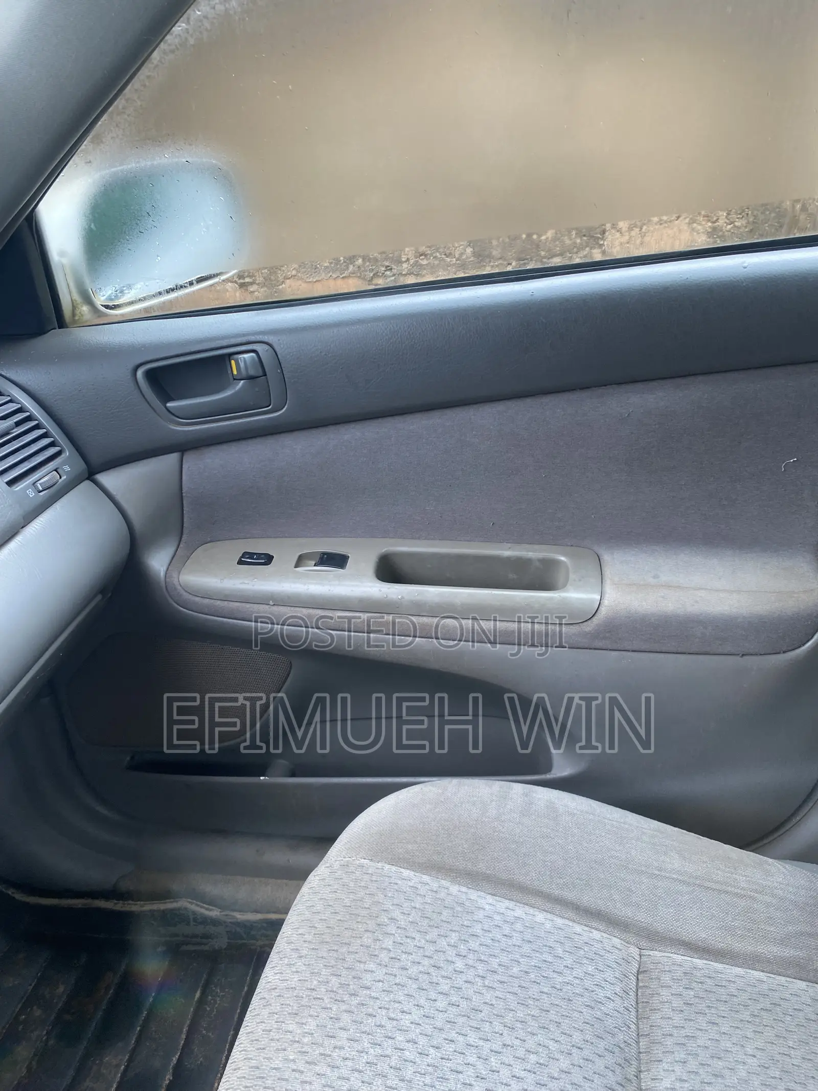 Toyota Camry LE 4dr Sedan (2.4L 4cyl 5A) 2005 Silver